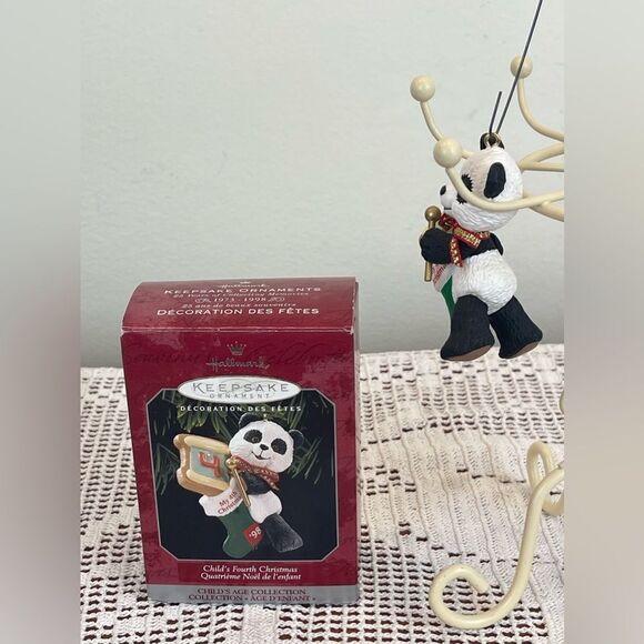 Hallmark Keepsake Child’s Age Collection Fourth Christmas Bear Ornament 1994 - Picture 9 of 10